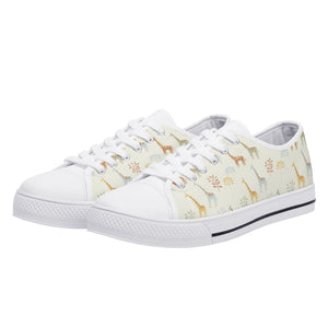 Giraffe Women's Low Top Canvas Shoes