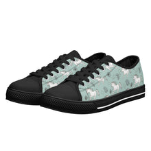 Horse Women's Low Top Canvas Shoes