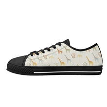 Giraffe Women's Low Top Canvas Shoes