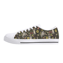 Raccoon Women's Low Top Canvas Shoes